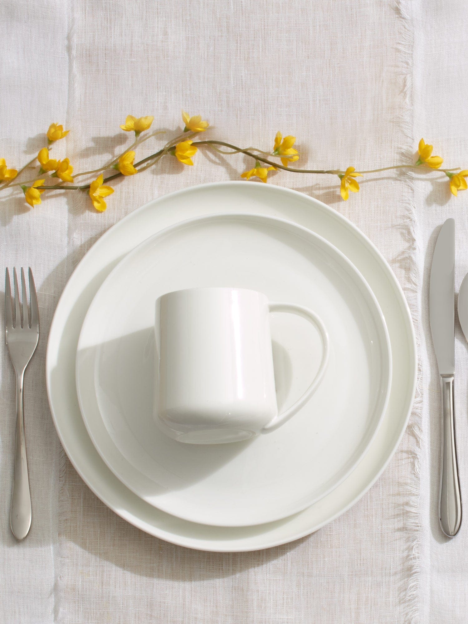 Nevaeh White Coupe Dinnerware